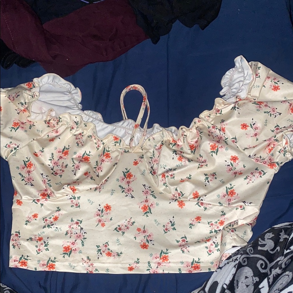Floral Ruffle Off-Shoulder Top - Cream